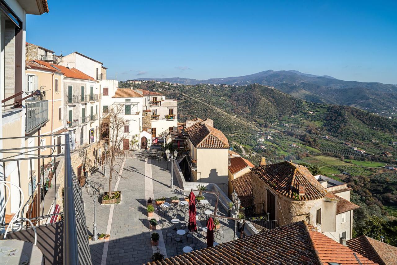 De Gulia Charme And Relax Bed & Breakfast Castellabate Exterior photo